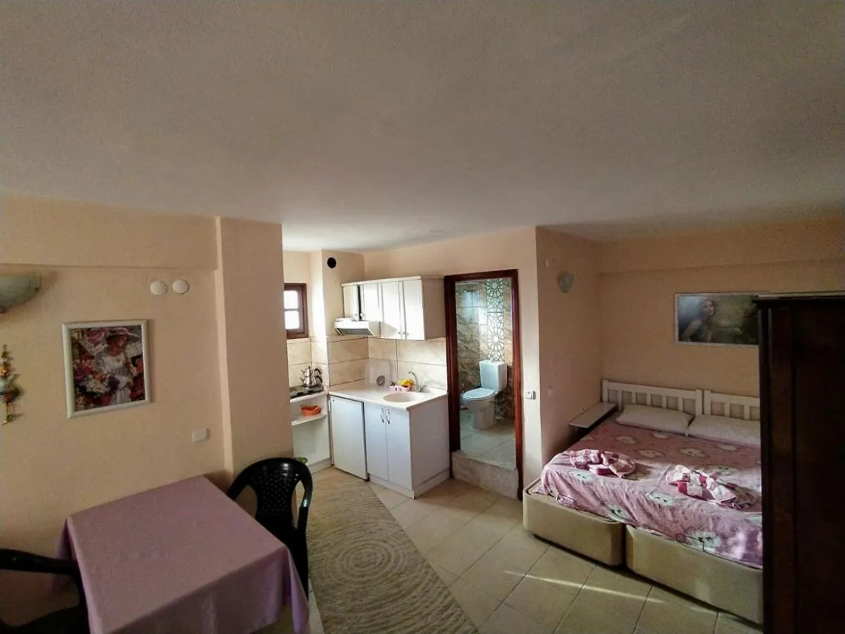 Piano Konak Apart Hotel Kusadası Lägenhet